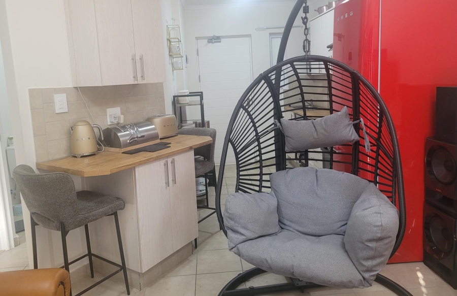 2 Bedroom Property for Sale in Stellendale Western Cape